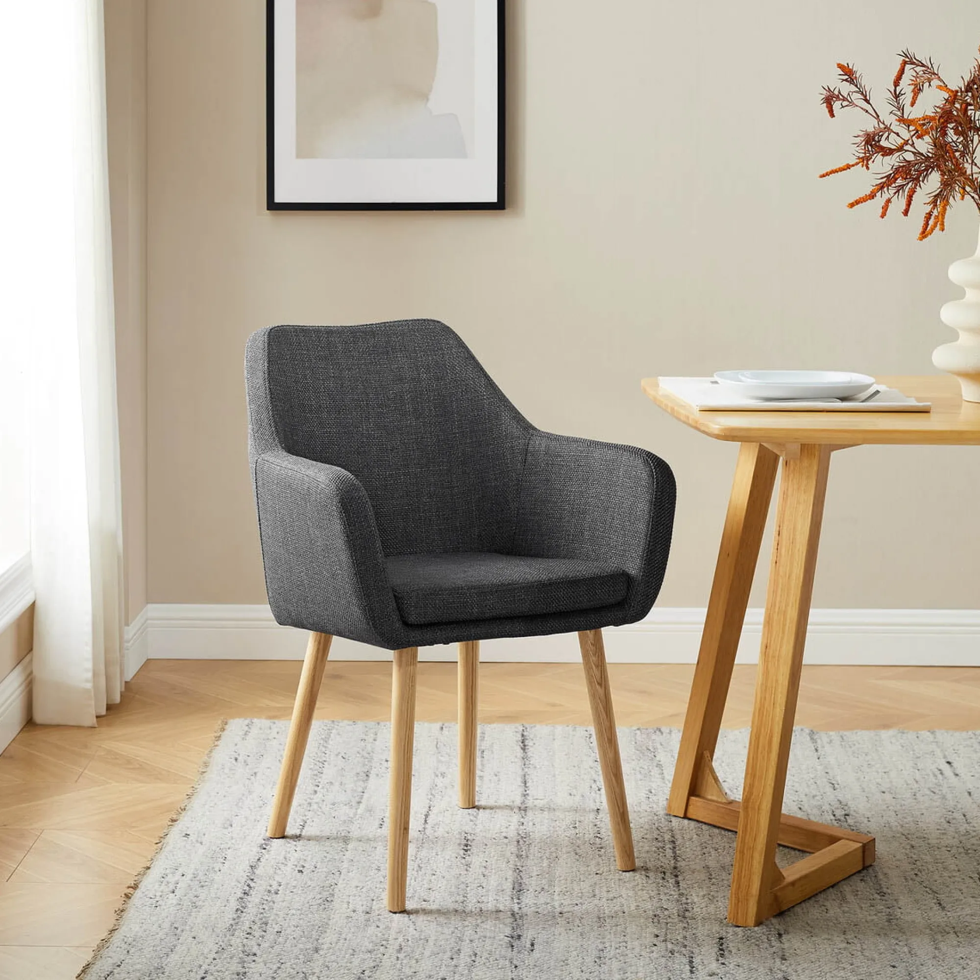 Eetkamerstoelen^Huisenthuis Armstoel Jonne Donkergrijs