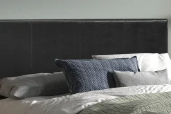 Bedden^Huisenthuis Bed Napels Zwart 140x200cm