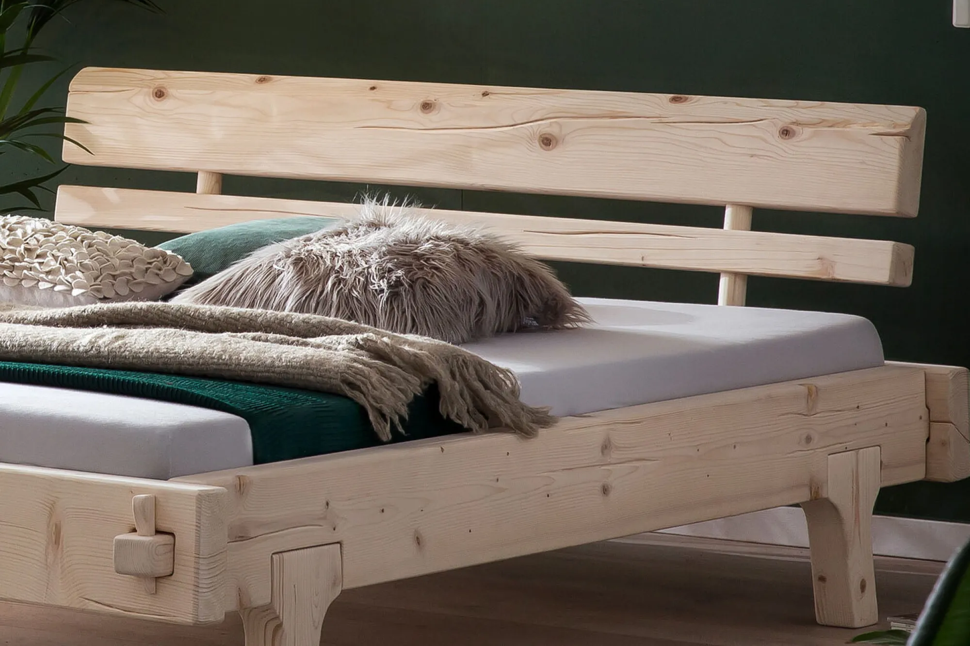 Bedden^Huisenthuis Bed Vaughn Sparrenhout 140x200cm