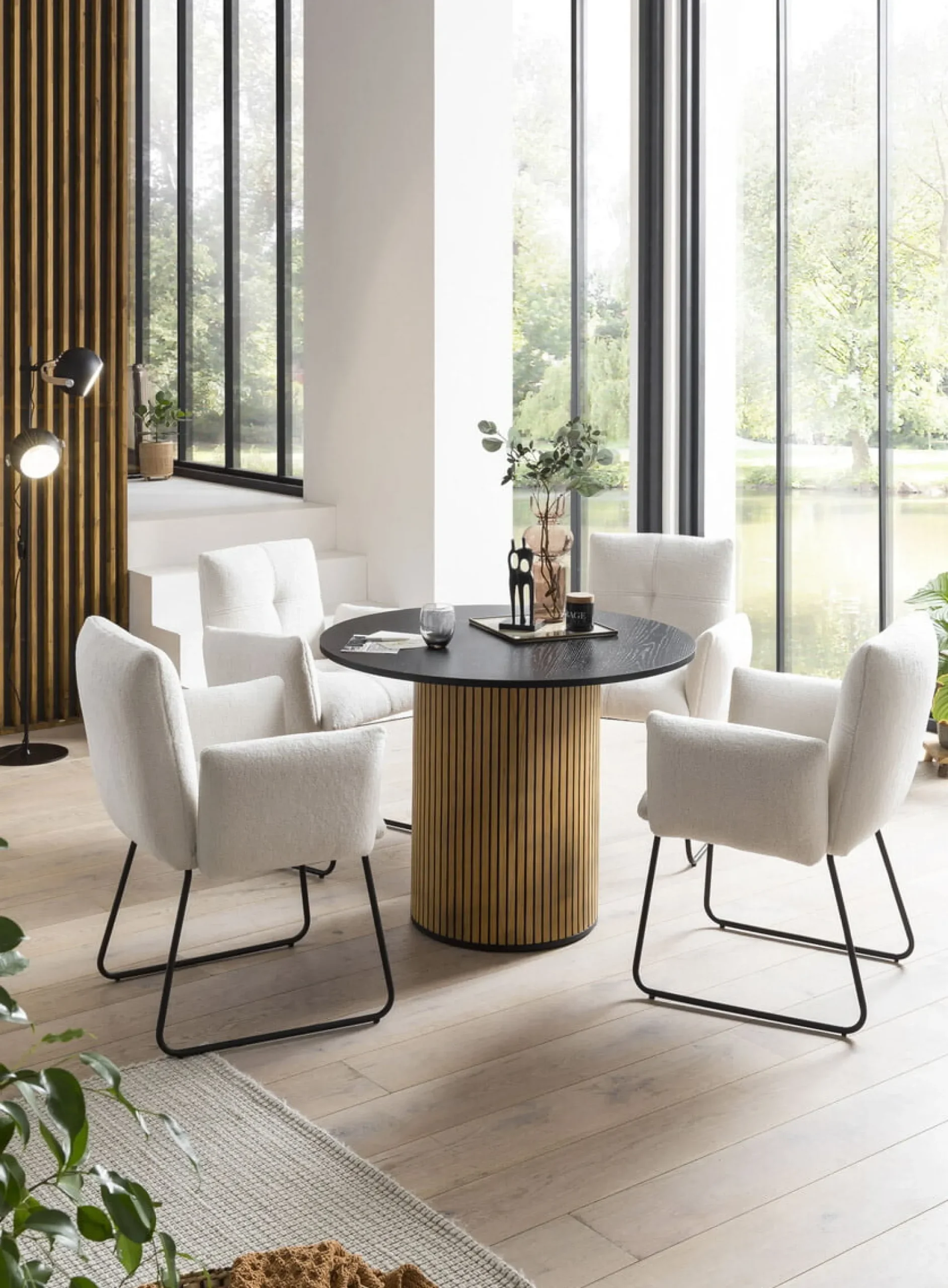 Eetkamertafels^Huisenthuis Eettafel Bowie Zwart Rond 100cm